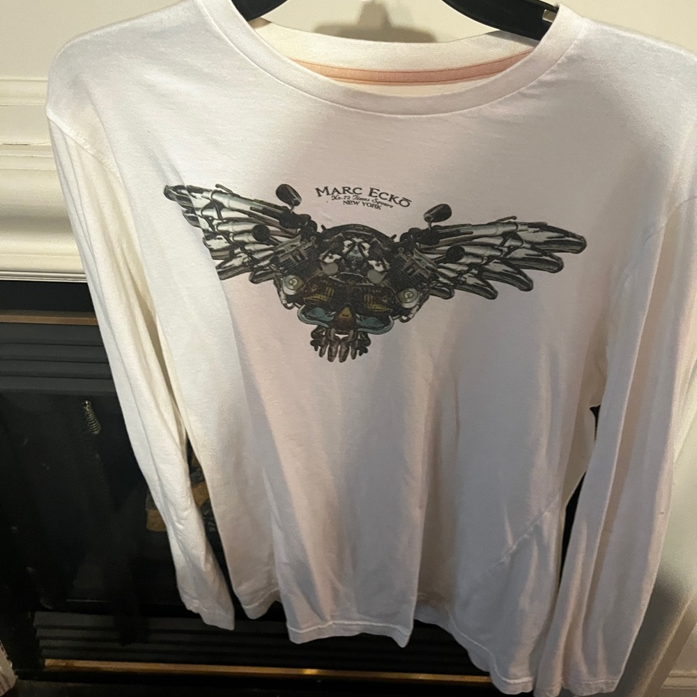 Long sleeve t shirt